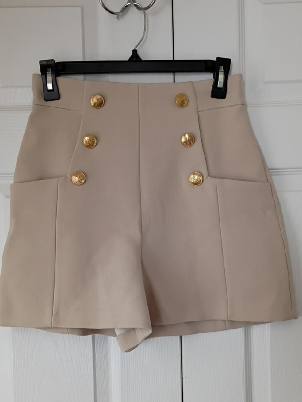 NWT Zara Beige High-Waist Sailor Shorts with Gold Buttons Sz. Small